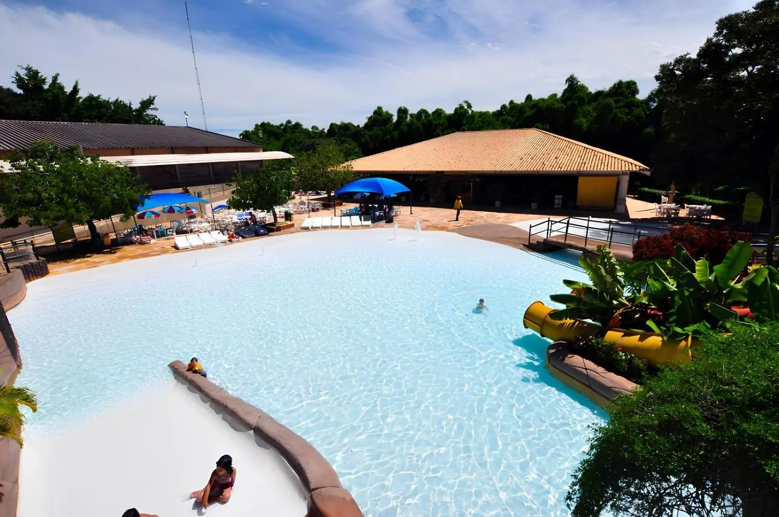 Spazzio Di'Roma - St Acesso Ao Acqua Park Caldas Novas